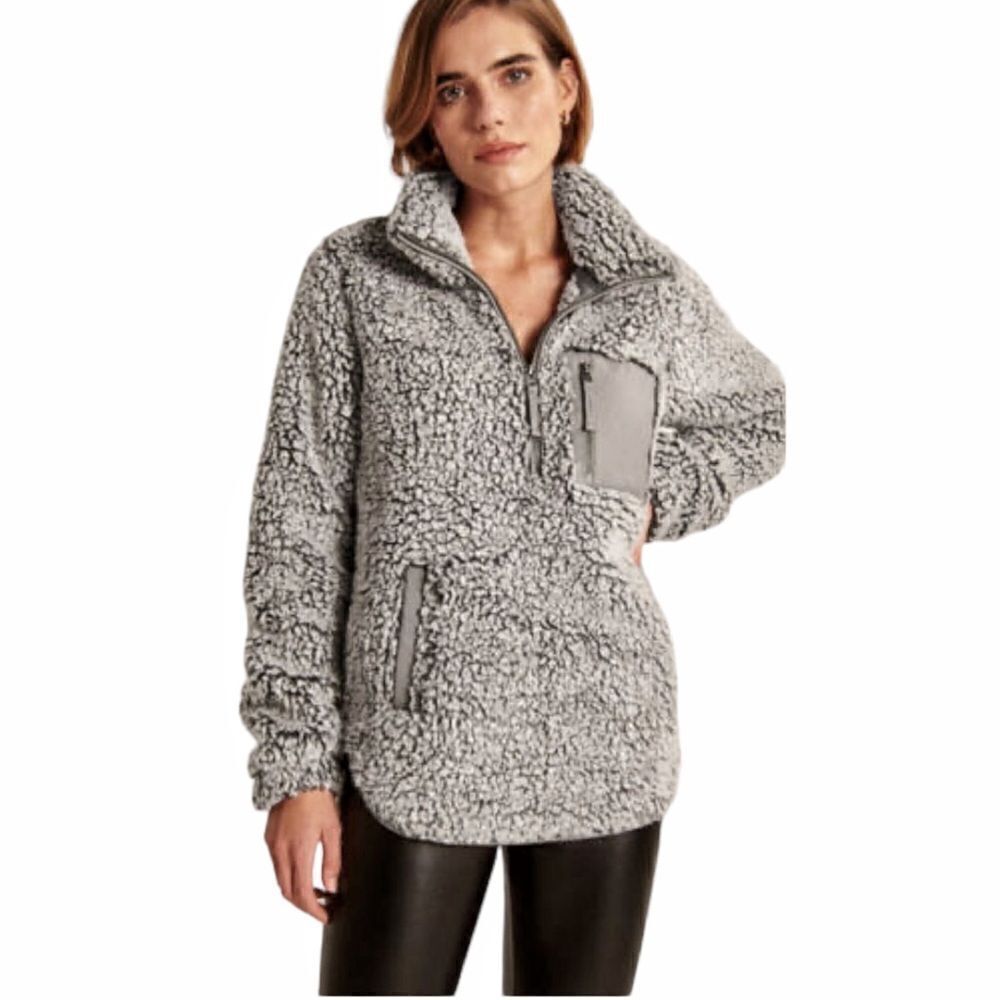 Abercrombie & Fitch Sherpa Half Zip Pullover Cozy Soft Grey